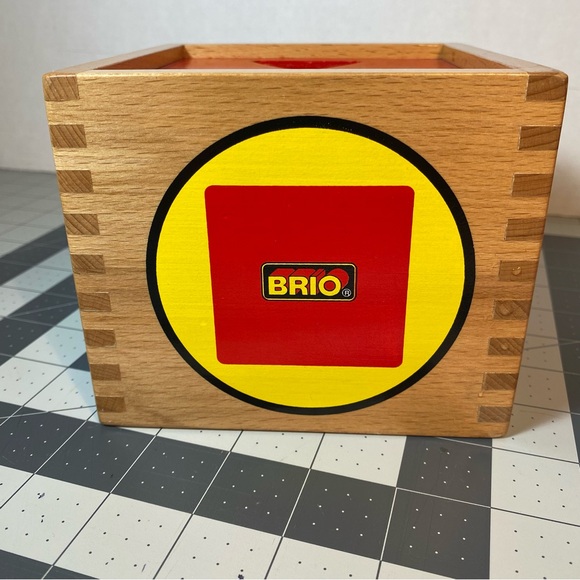 BRIO Wooden Shape Sorting Box - Picture 5 of 6